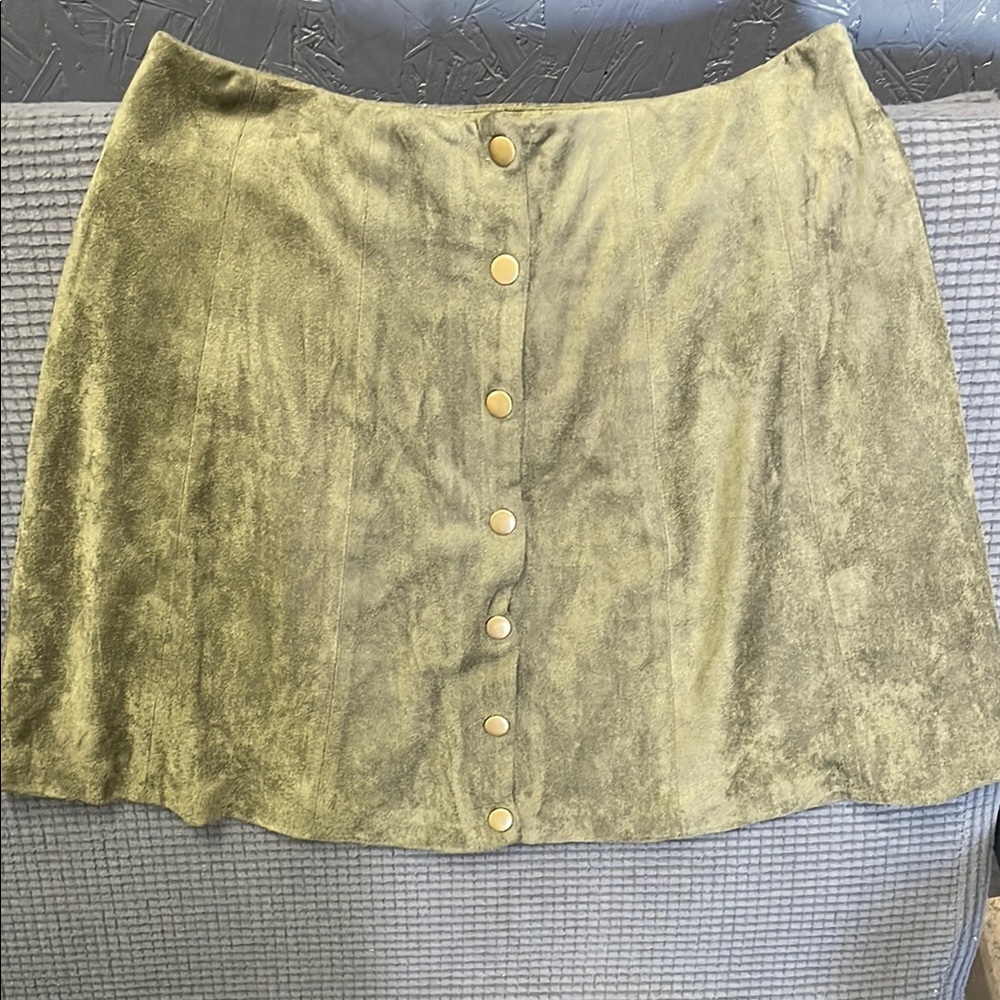 Chic Olive Green Skirt with Gold Buttons
